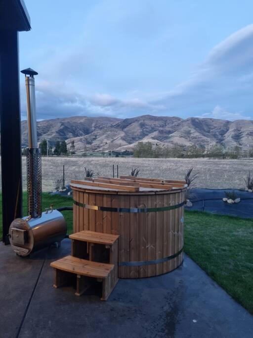 Queensberry Relax In Rural Wanakaヴィラ エクステリア 写真